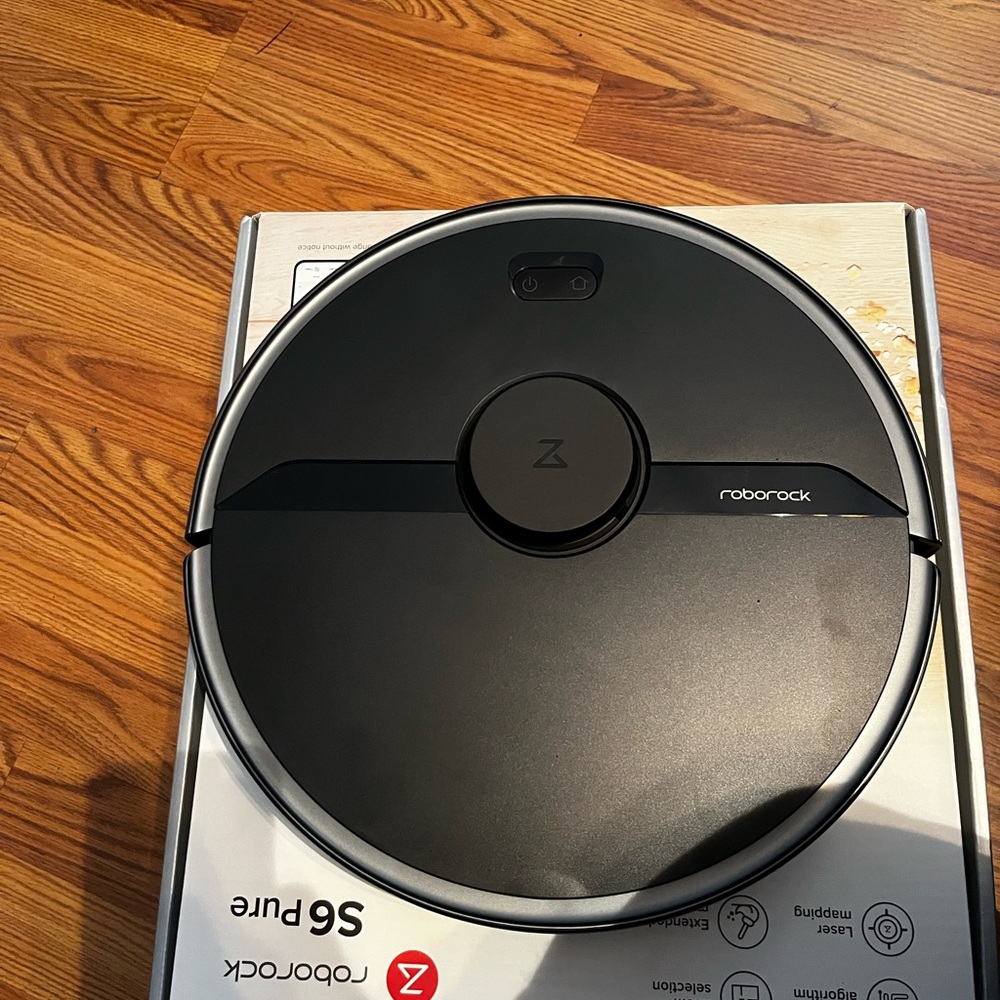 S6 Pure Black Robot Vacuum
